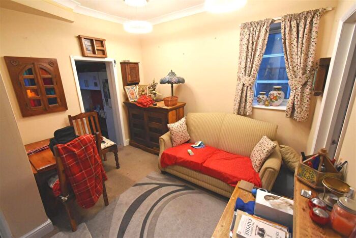 2 Bedroom Apartment To Rent In Broadway, Bexleyheath, DA6