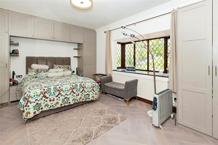 5 Bedroom Detached House For Sale In Fishery Road, Maidenhead, Berkshire, SL6