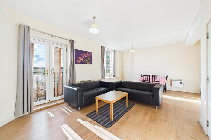 2 Bedroom Apartment To Rent In Oxford Road, Reading, Berkshire, RG1