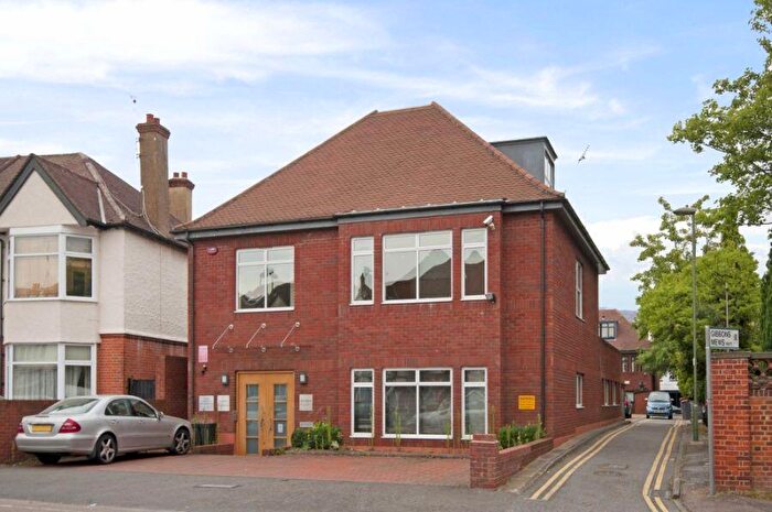 1 Bedroom Flat To Rent In Hayes Crescent, Temple Fortune, NW1