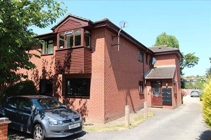 1 Bedroom Apartment For Sale In Leigh On Sea, SS9