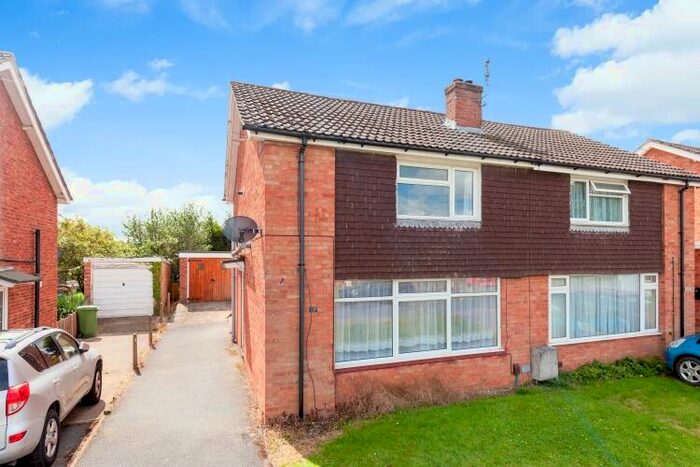 3 Bedroom Semi-Detached House To Rent In Austin Place, Abingdon, OX14