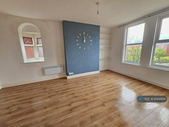1 Bedroom Flat To Rent In Lathom Road, Southport, PR9