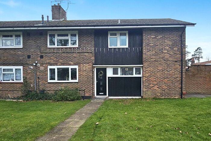 2 Bedroom Maisonette For Sale In Ryelands, Gossops Green, Crawley, West Sussex, RH11