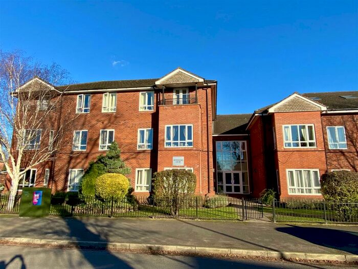 2 Bedroom Flat To Rent In Devonshire Court, Derbyshire Road South, Sale, M33