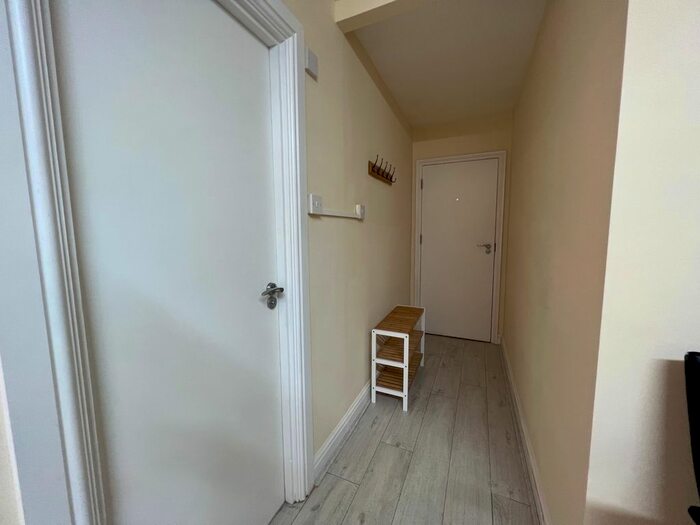 Studio To Rent In Cromwell Road, London, SW7