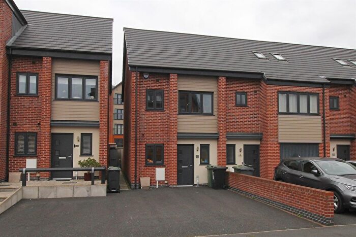 2 Bedroom Semi-Detached House To Rent In Robinson Crescent, Loughborough, LE11