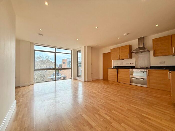 2 Bedroom Flat To Rent In Long Lane, SE1
