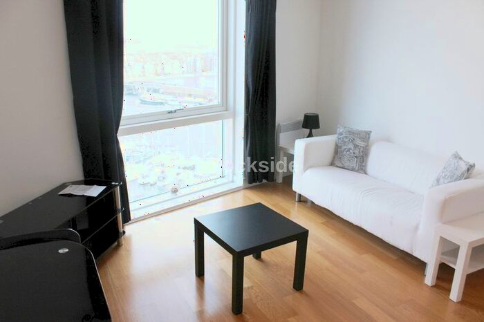 1 Bedroom Flat To Rent In Chatham Quays, Dock Head Road, St. Marys Island, Chatham, ME4