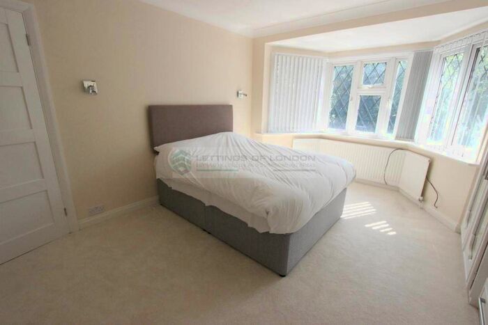 1 Bedroom Flat To Rent In Waterfall Road, London N11