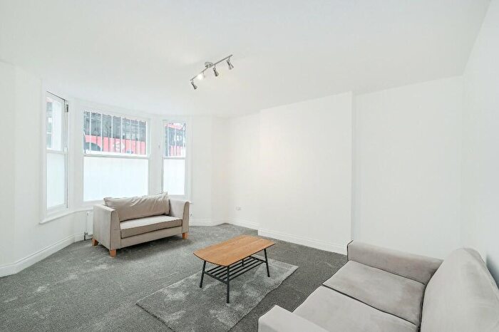 1 Bedroom Flat To Rent In Farringdon Road, London, EC1R