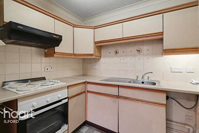 1 Bedroom Retirement Property For Sale In Pittman Gardens, Ilford, IG1