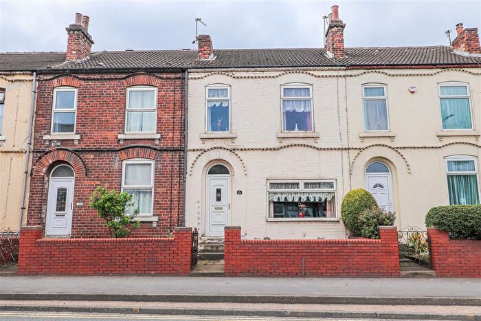 3 Bedroom Terraced House For Sale In Doncaster Road, Wakefield, WF1