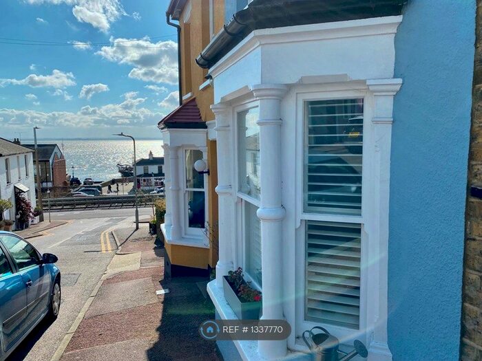 2 Bedroom Terraced House To Rent In Uttons Avenue, Leigh-On-Sea, SS9