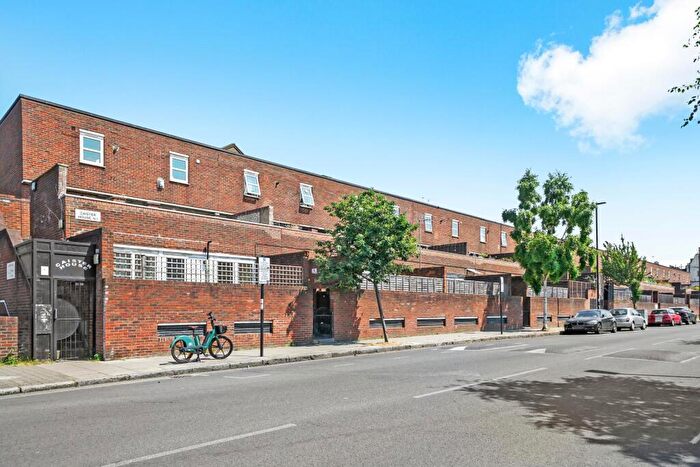 1 Bedroom Apartment To Rent In Roman Way, London, N7