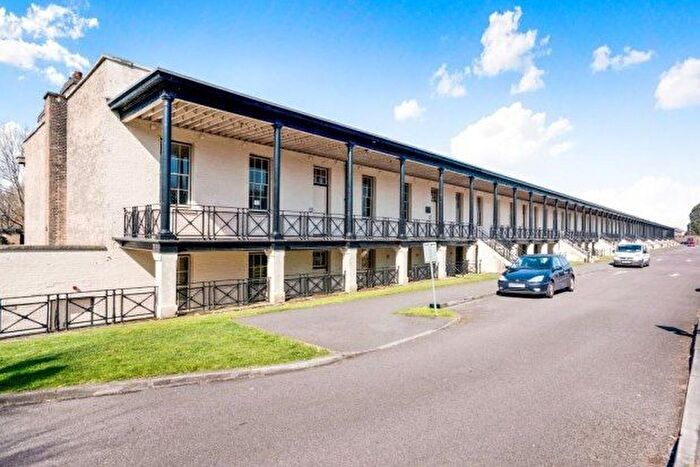 2 Bedroom Flat To Rent In St. Georges Walk, Gosport, PO12