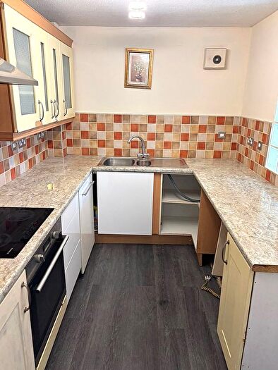 2 Bedroom Flat To Rent In Harrison Way, Cardiff, CF11