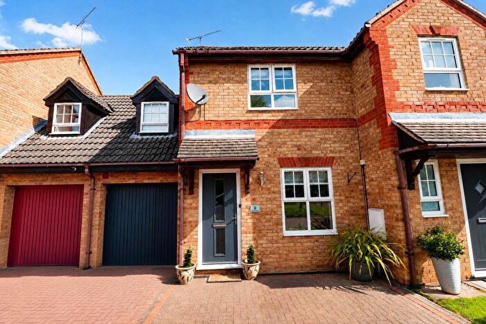 3 Bedroom Town House For Sale In Bede Close, Higham Ferrers, NN10