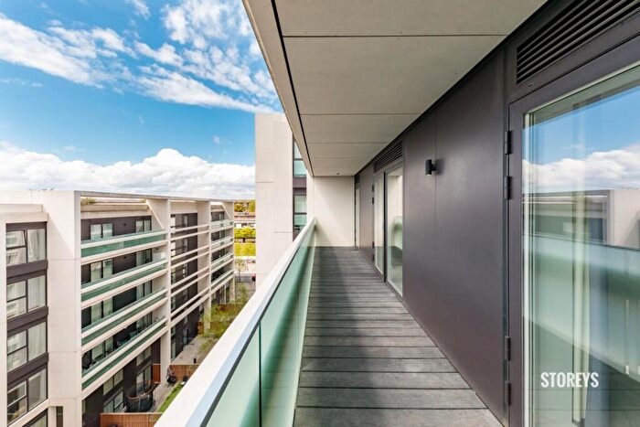 2 Bedroom Apartment To Rent In York Way, Kings Cross, London, N7