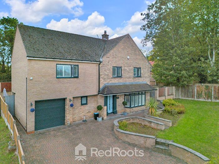 4 Bedroom Detached House For Sale In Copley Crescent, Doncaster, South Yorkshire, DN5