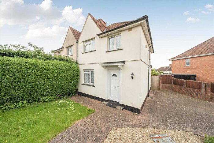 3 Bedroom Terraced House For Sale In Draydon Road, Bristol, BS4
