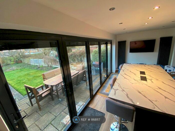 3 Bedroom Semi-Detached House To Rent In Sutton Road, Walsall WS5