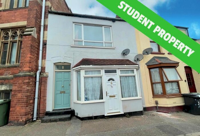 2 Bedroom Flat To Rent In Homefield Road, Heavitree, Exeter, EX1