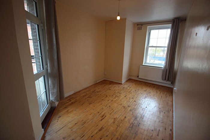 1 Bedroom Flat To Rent In Limehouse, E14