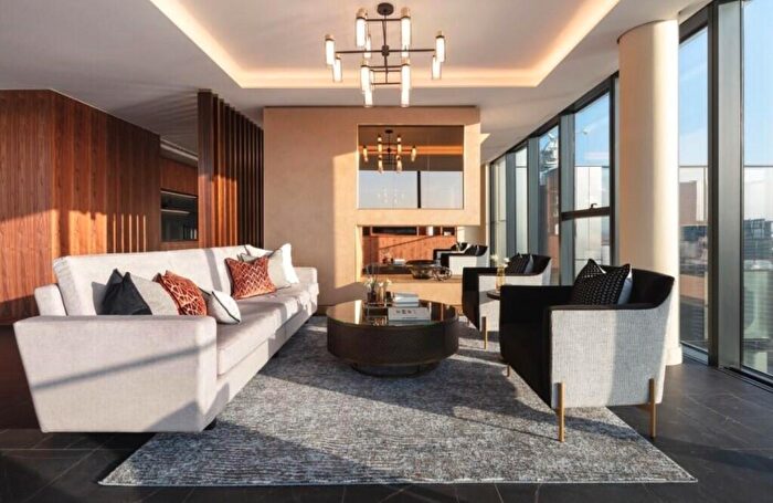 2 Bedroom Apartment To Rent In Harcourt Tower, London, E14