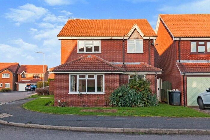 4 Bedroom Detached House To Rent In Perivale Close, Nuthall, Nottingham, NG16