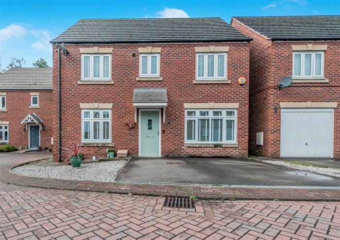4 Bedroom Detached House For Sale In Dixon Court, Farnley, Leeds, LS12