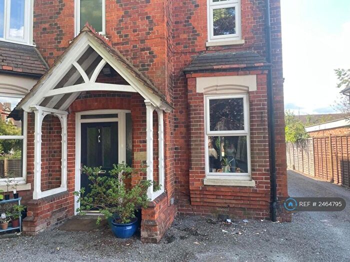 1 Bedroom Flat To Rent In Western Elms Avenue, Reading, RG30