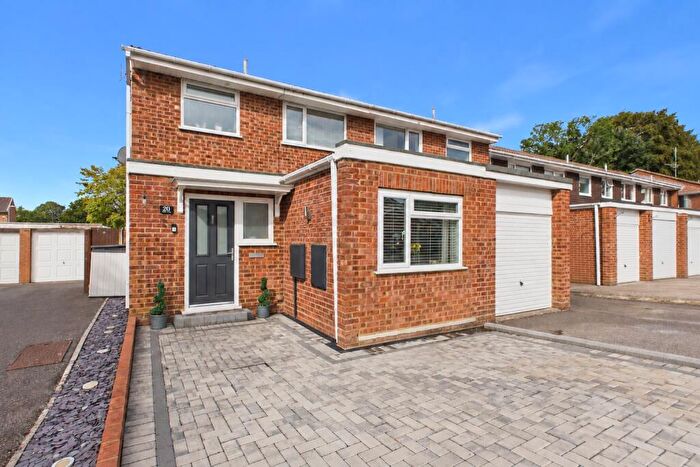 3 Bedroom End Of Terrace House For Sale In Keble Way, Owlsmoor, Sandhurst, Berkshire, GU47