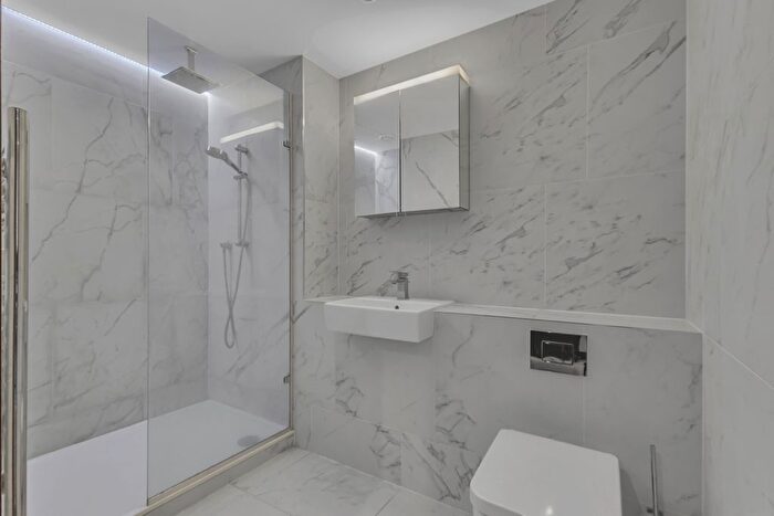 2 Bedroom Flat For Sale In Fetter Lane, London, EC4A
