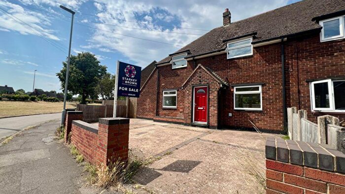3 Bedroom Semi-Detached House For Sale In Bennett Road, Scunthorpe, DN16
