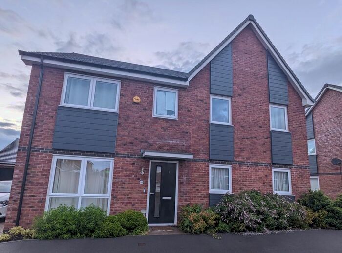 3 Bedroom Semi-Detached House To Rent In Cadet Drive, Solihull, B90