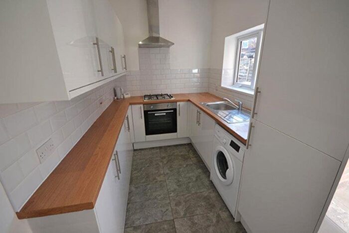 3 Bedroom Terraced House To Rent In Jarrom Street, Leicester, LE2