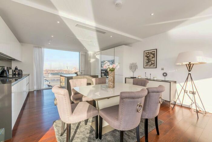 2 Bedroom Flat To Rent In Central Avenue, Sands End, London, SW6