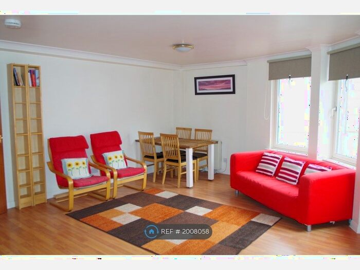 2 Bedroom Flat To Rent In Carmelite Street, Aberdeen, AB11