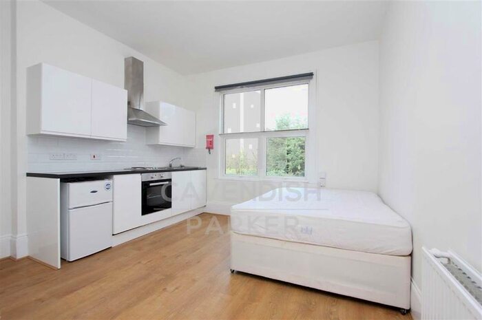 Studio To Rent In Teignmouth Road, Kilburn, London, NW2