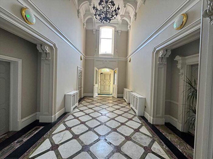 2 Bedroom Apartment To Rent In Cedars Close, Belmont, Black Heath, Greenwhich, SE13