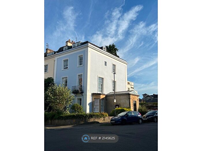 2 Bedroom Flat To Rent In Oakfield Road, Clifton, Bristol, BS8
