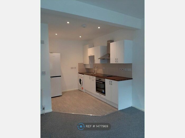 1 Bedroom Flat To Rent In Wolverton Mill, Wolverton Mill, Milton Keynes, MK12