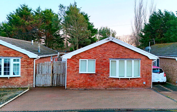 3 Bedroom Bungalow For Sale In Cader Avenue, Kinmel Bay, Conwy, LL18
