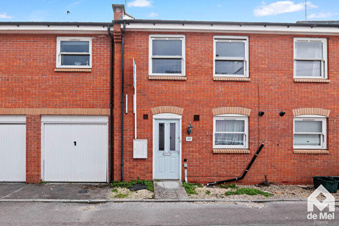 4 Bedroom End Of Terrace House For Sale In Malthouse Lane, Cheltenham, GL50