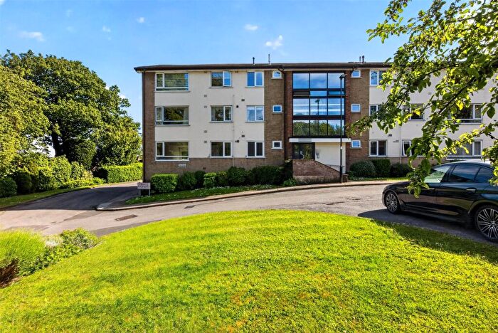 3 Bedroom Apartment For Sale In The Glen, Sheffield, S10