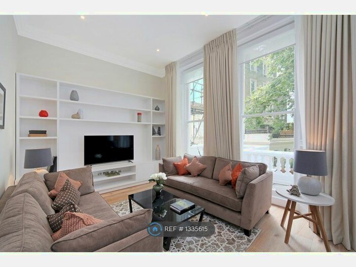 3 Bedroom Flat To Rent In Courtfield Gardens, London, SW5