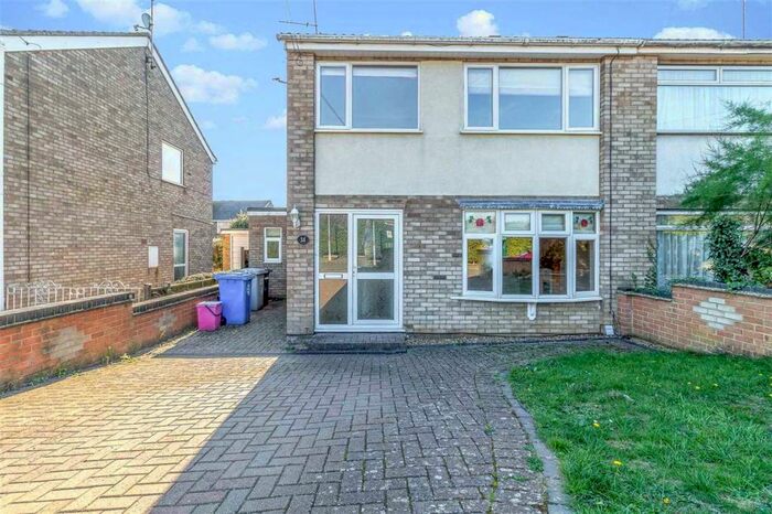 3 Bedroom Semi-Detached House To Rent In Park Road, Burton Latimer, NN15