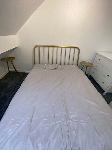 2 Bedroom Flat To Rent In Egerton Road, M14