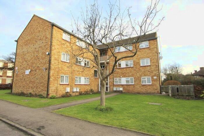 2 Bedroom Flat To Rent In Rodwell Close, Ruislip HA4